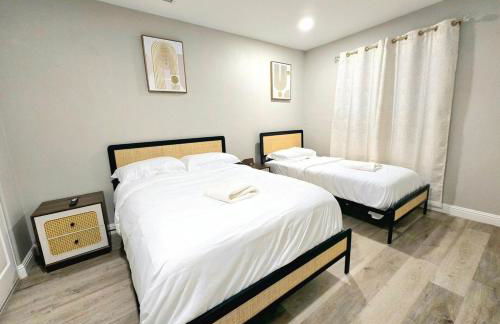 Escondido Front Unit 3-BR by SD STAY - Foto 15