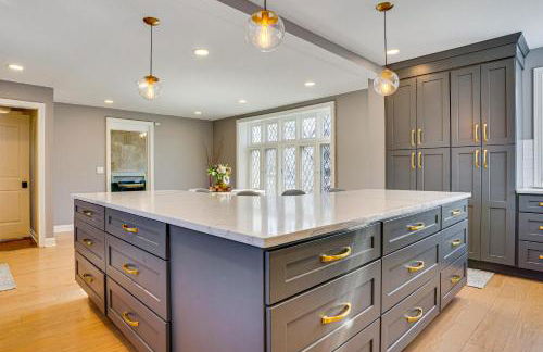 Explore Orange and NYC! Luxury Family Home with Deck - Foto 12