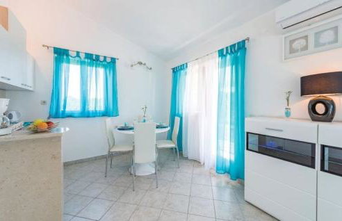 Family home with hydromassage pool & fun activities - Foto 41