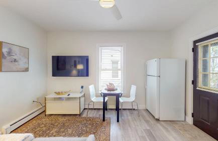 MitHarvard, Central Sq, 2 room studio w Porch - Foto 6