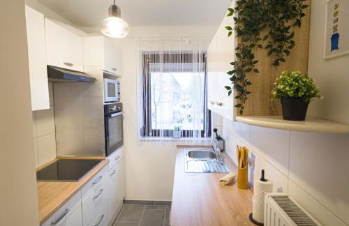 MOIN Apartments - Privater Parkplatz & Balkon, WiFi und TV - Foto 4