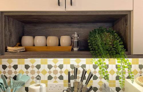 Exclusive 1 and 2 Bedroom Flats only 0,5 miles aw - Foto 18