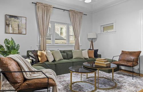 Boston 4BR Home with Parking BBQ Fire - Photo 5