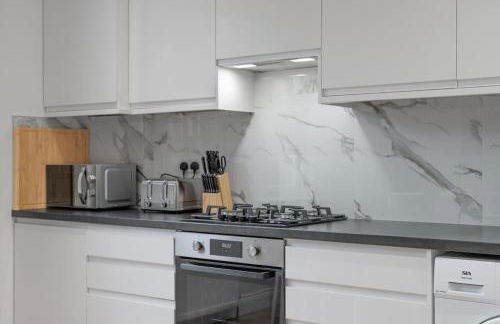 Brand New Cricklewood Zone 2 Modern Home - Foto 9