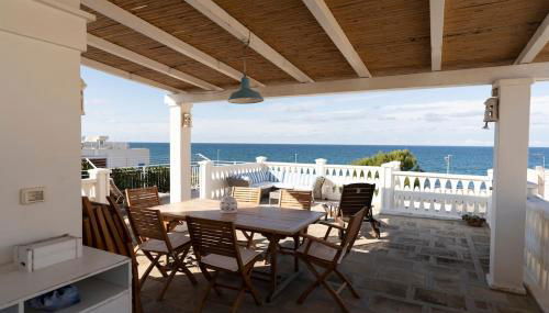 House with a Terrace and a Sea View in Savelletri - Foto 3