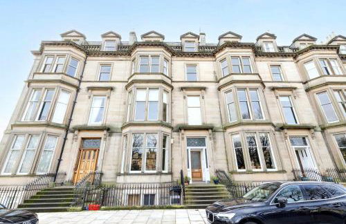 JOIVY Spacious 2-Bedroom Ground Floor Flat - Foto 72