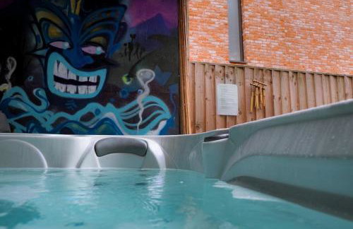 Sleek 4BR Townhouse - Rooftop - Hot Tub - Foto 24