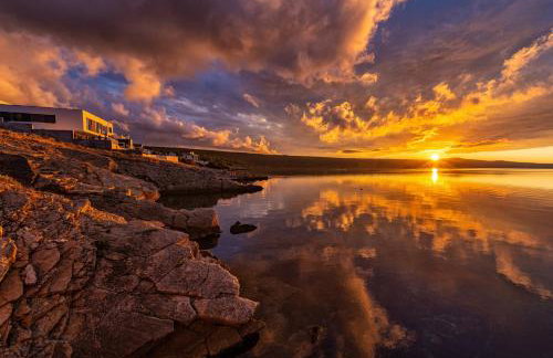 Luxury Villa Novita with Pool - Photo 2