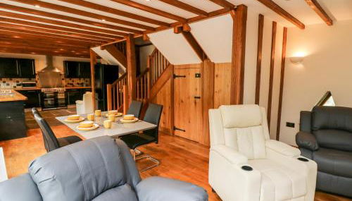 Ploony Barn - Photo 3