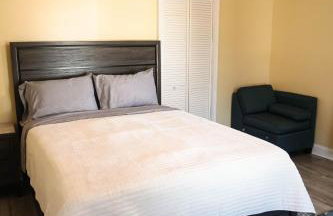 Lincoln Manor - Newly Renovated, 1mile from PHL Airport and Sports Stadiums - Foto 23