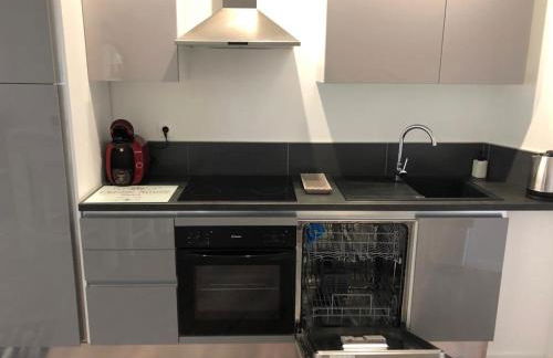 Logement à Brive proche centre-ville et campagne - climatisation, Wifi, coin exterieur et parking privés - Foto 10