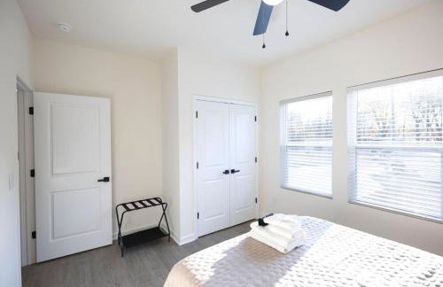 5 Min to Elon - 7 Min to Downtown - Washer and Dryer - Foto 58