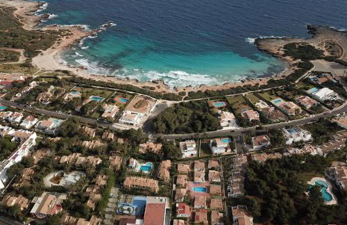 Apartamento con piscina y playa - Foto 19