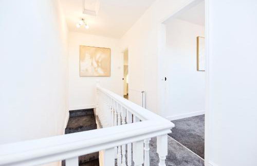 Aura - Elegant Retreat in Prime Leeds Location! - Foto 23