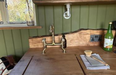 'Russet' Hut on fruit farm - Foto 22