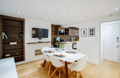 Luxury 3BRs Home, Spacious and Cozy in Victoria - Foto 17