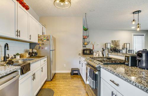 Walk to Bites and Whittier Park Uptown Getaway! - Foto 9