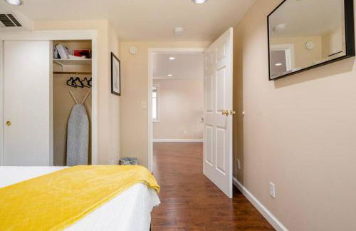 *2bdr Victorian Home away from Home - *Central Loc - Foto 2