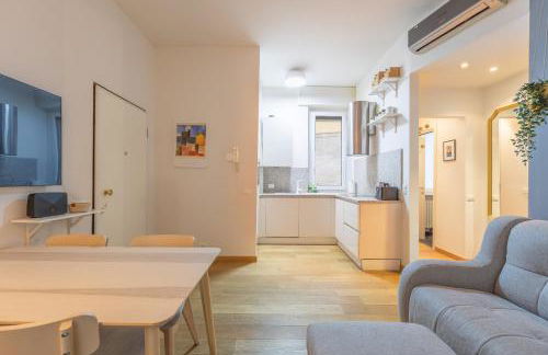 Cenacolo, Corso Magenta, Milan's historic center - Photo 25