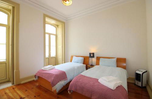 Casa 11 Cravos by LovelyStay - Foto 28