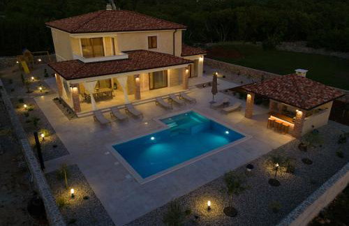 Beautiful Villa Vita Maris with heated pool - Foto 1