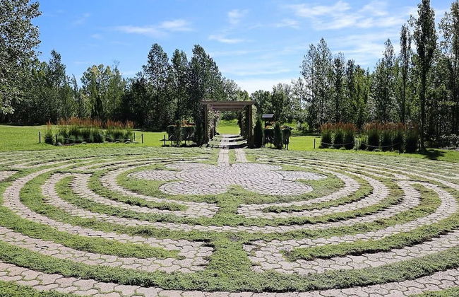 NEW Near Golf Yoga Classes Private Suite Wine - Photo 33