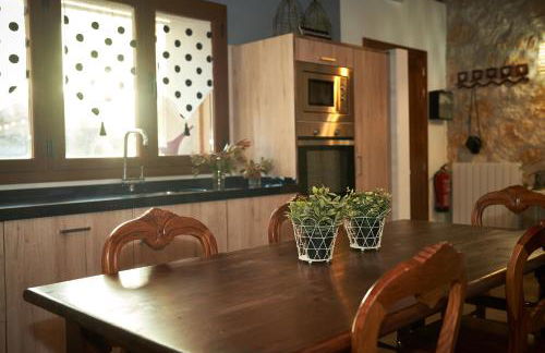 Entreacebedas rural&vacaciones, alojamientos con jardín PRIVADO, barbacoa y chimeneas - Foto 80