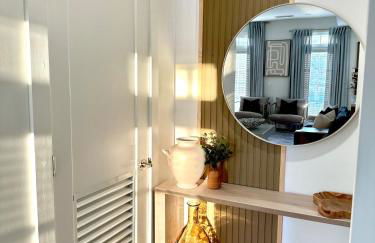 Golden Glow Style - Comfort & Central - Buckhead with Free Parking - Foto 13