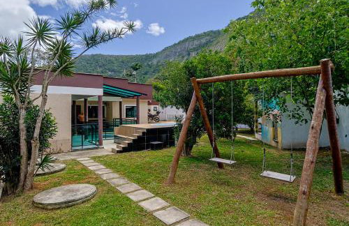 Casa Rodeada de Verde c Hidro e Churrasqueira - Foto 3