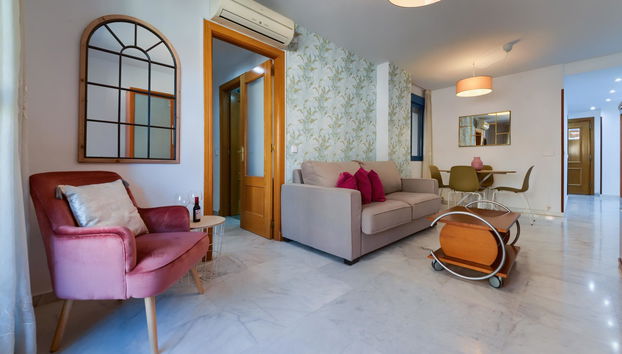 Ayala 2 bed Terrace - Photo 2