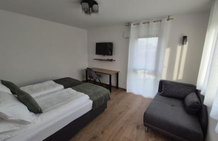 Doppel-Zweibettzimmer mit Küche und großem Wintergarten - Foto 3