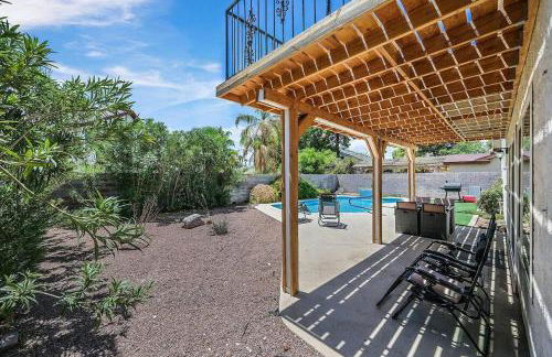 4BR Family Home, Private Pool & BBQ, Near Strip - Foto 14