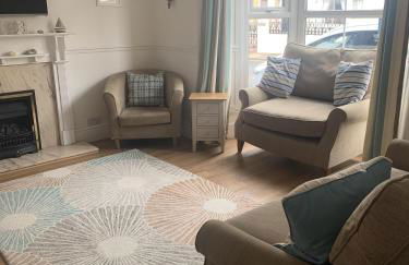 Perfect base for 8, pets allowed - Photo 7