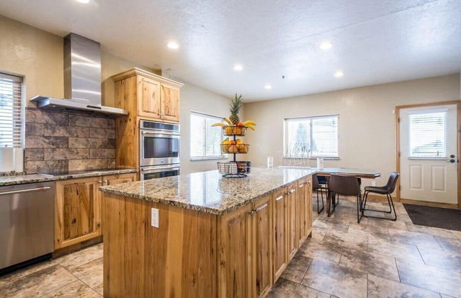 Brighton Chalet - Photo 3