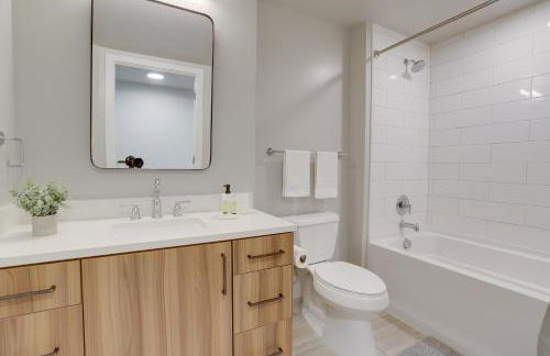 Prime Metro Proximity - Condo at Clarendon - Foto 54