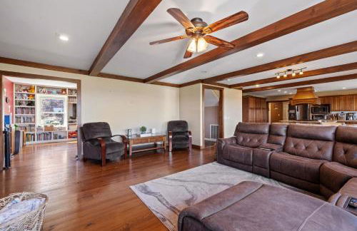 Lakeside Luxury Retreat with Winnipesaukee Views - Foto 24