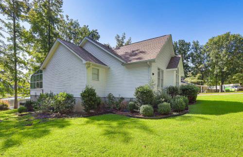 Lakefront Milledgeville Home with Private Dock! - Foto 38