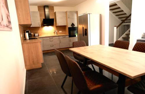 Monteurunterkunft Lüneburg bis 18 Personen drei Häuser nebeneinander Parkplatz WLAN - Foto 4