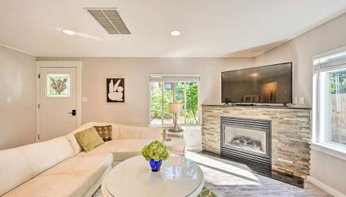 Near I-405 and 1 Mi to Dtwn! Kirkland Family Home - Foto 5