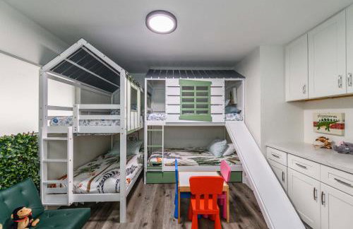 Spacious Disneyland 5 Bedroom 4 Bath House with Game Room - Foto 42