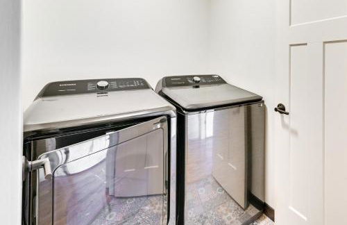 26-Acre Pilot Point Ranch Home with Pool and Mini Golf - Foto 31