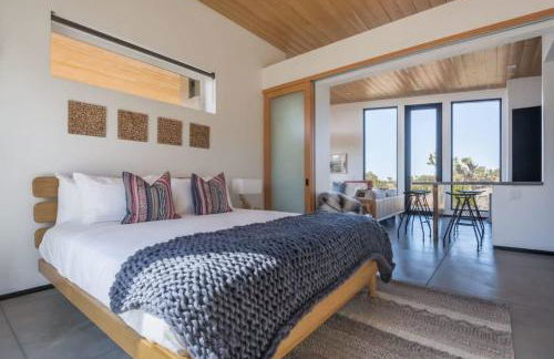 Skyline Ridge- Modern Residence w Sprawling Views - Foto 29