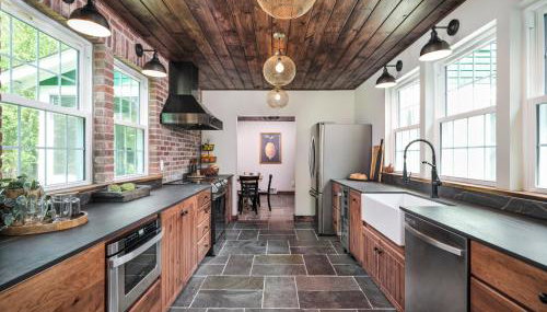 Luxuriously Restored Farm Cabin - Foto 2, stove, toaster