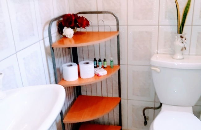 Louislyn Apartments - Photo 25