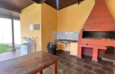 TRIPLEX piscina churrasqueira lava e seca Wi-Fi e 2 TVs em Condomínio com 90m2 no centro de Ubatuba - Foto 11