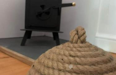 Shepherd's Hut - Sleeps 2 - Pet Friendly - Parking - Foto 45