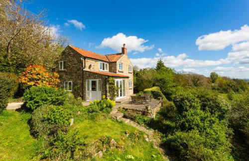 Stunning 3 Bedroom Cottage near Historic York - Photo 8