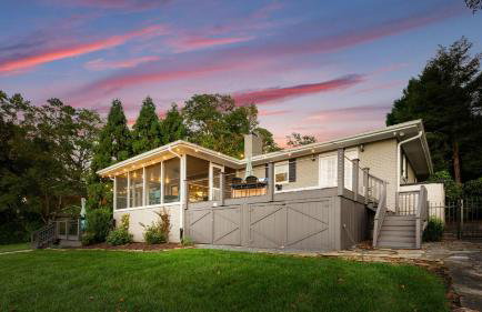 Dock Hot Tub Kayaks on Lake Norman Lakeside Gem by AvantStay - Foto 30