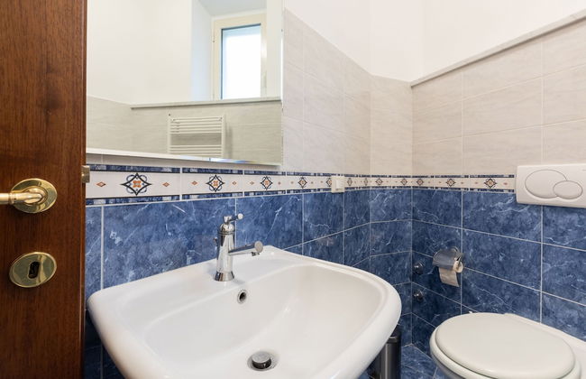 Elegant Salandra Suite - Photo 16