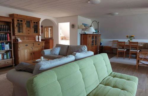 Große, helle Wohnung mit sonnigem Balkon - Photo 7